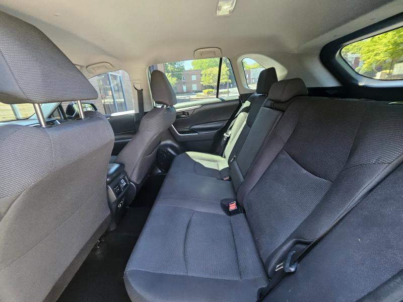 Used 2019 Toyota RAV4 LE image 61