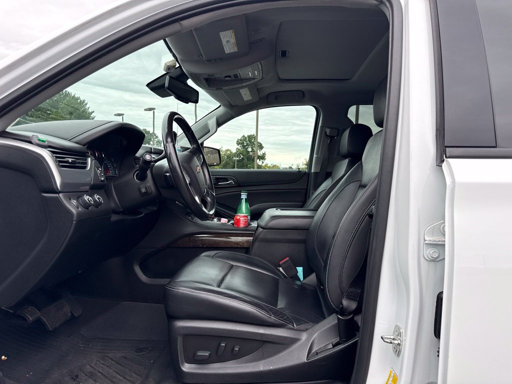 Used 2020 Chevrolet Suburban LT w/ RST Edition AWD/4WD image 2