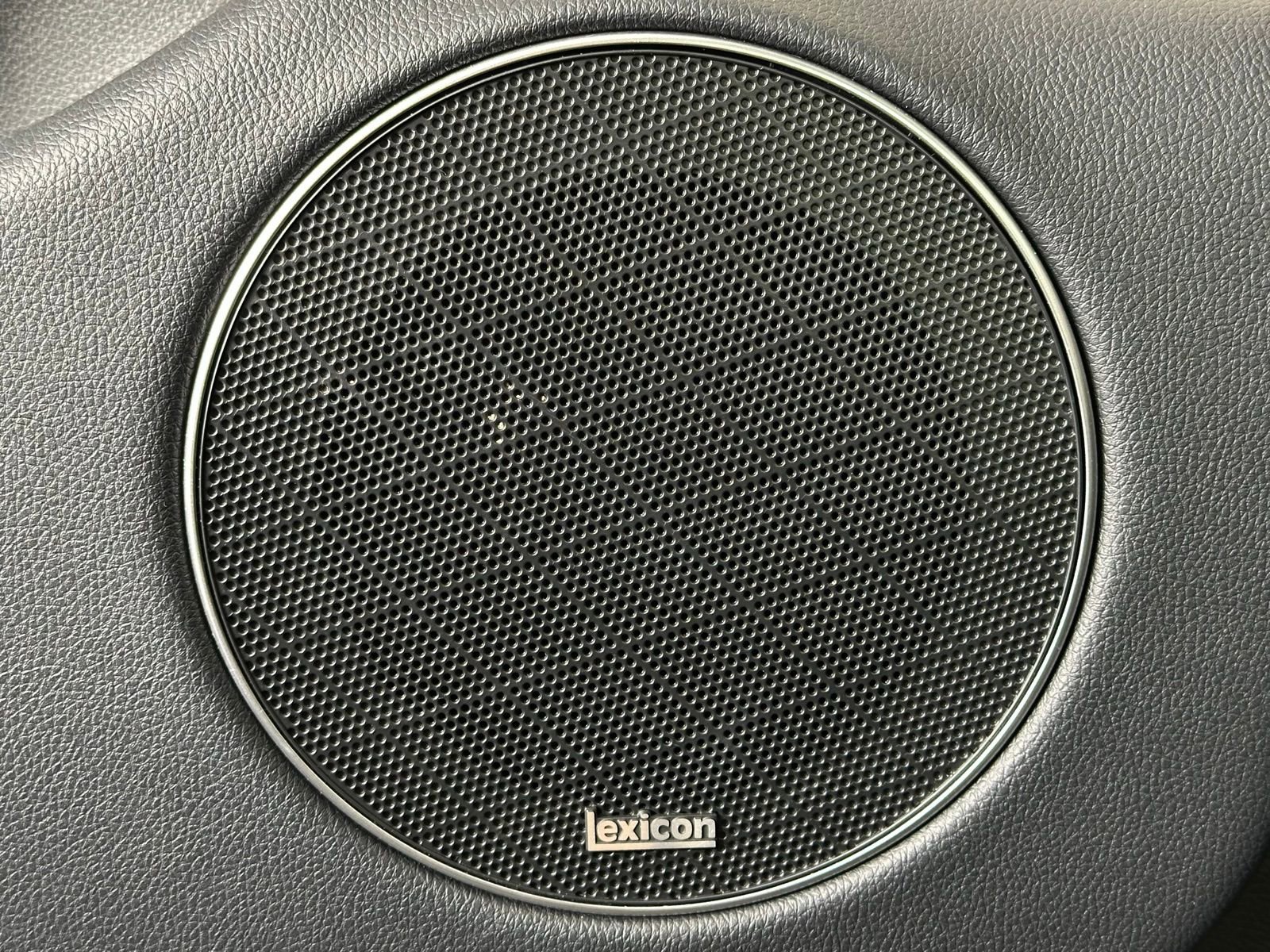 Used 2022 Genesis GV70 2.5T w/ Select Package image 21