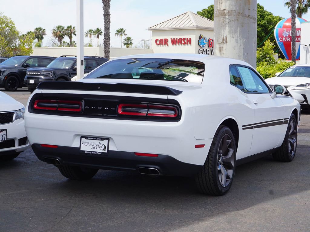 Used 2017 Dodge Challenger SXT RWD image 7