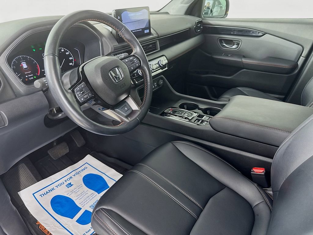 Used 2023 Honda Pilot TrailSport image 10