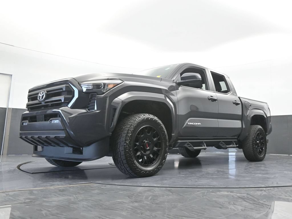 Used 2025 Toyota Tacoma SR5 RWD image 61