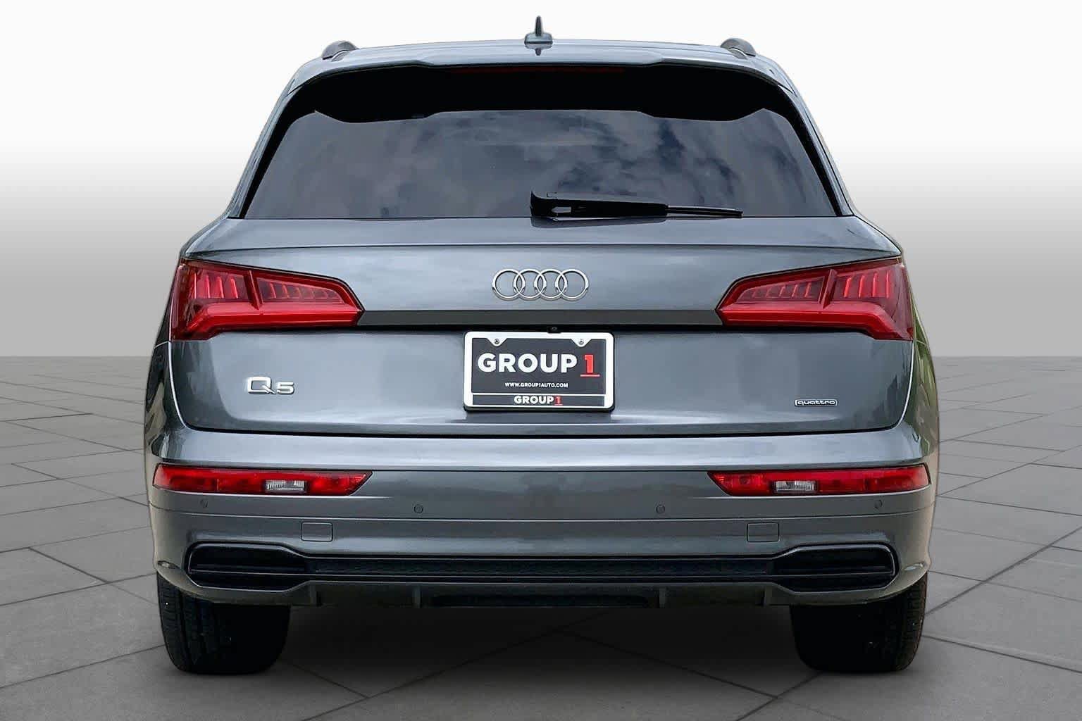Used 2020 Audi Q5 2.0T Titanium Premium Plus w/ Premium Plus Package image 4
