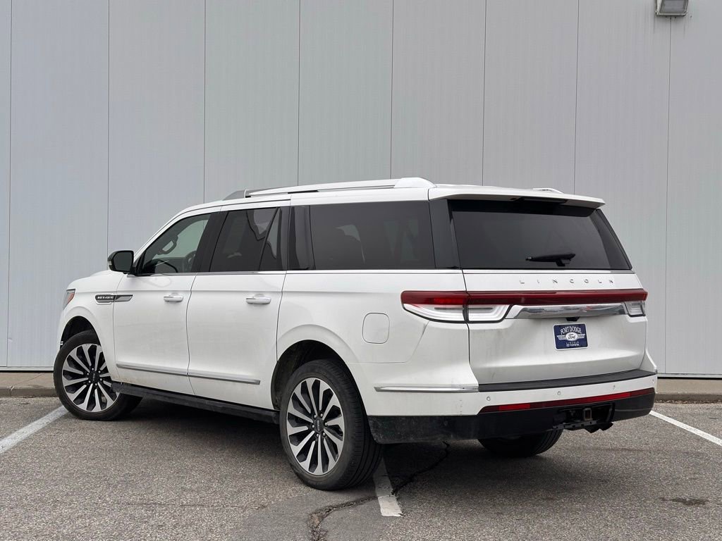 Used 2023 Lincoln Navigator L Reserve image 3