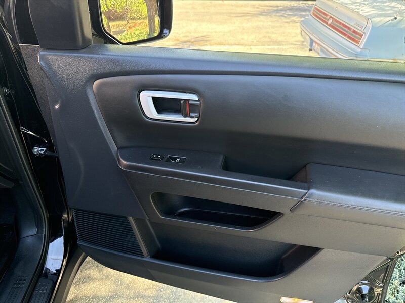 Used 2015 Honda Pilot Touring image 27