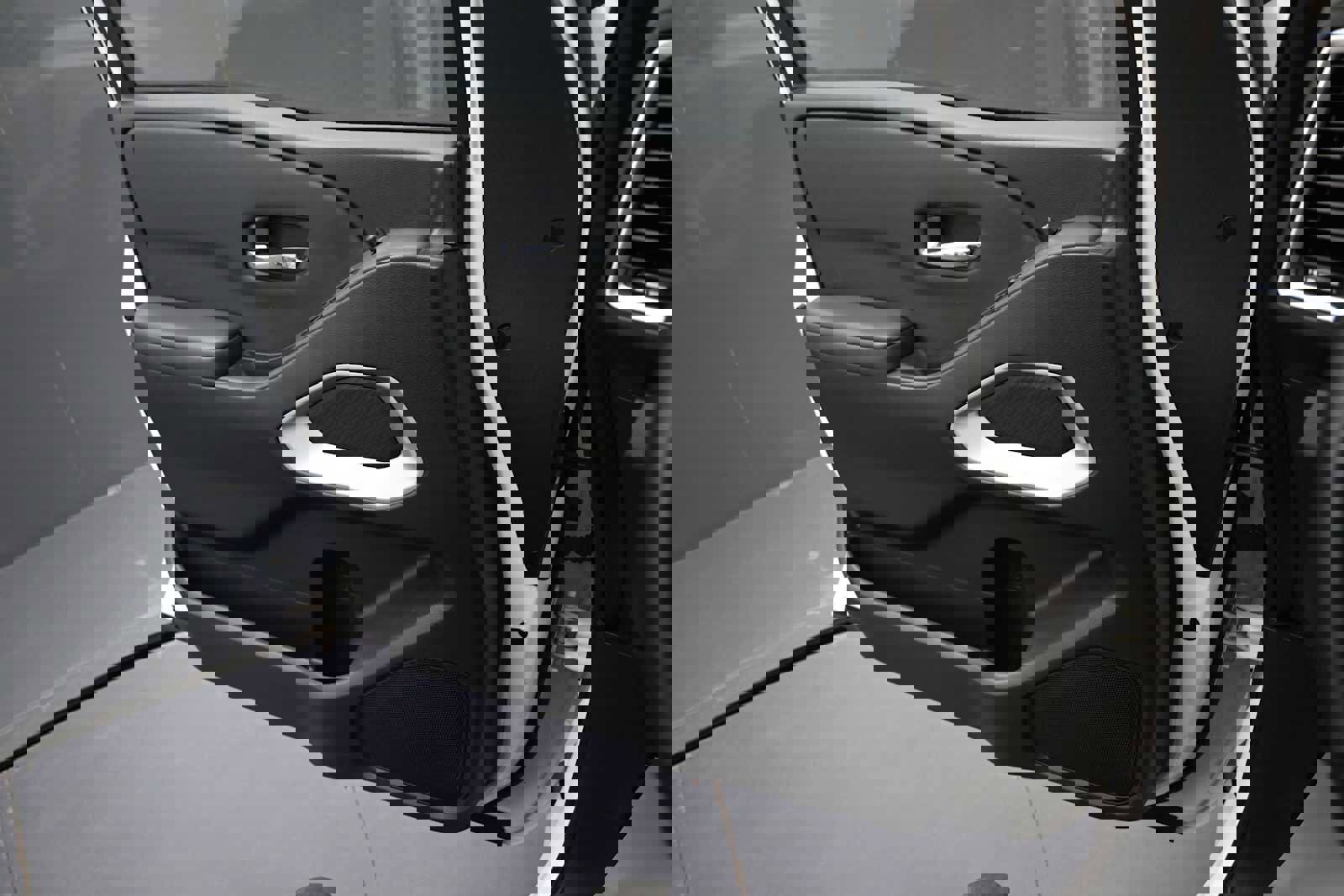 Used 2022 Nissan Frontier SV AWD/4WD image 12