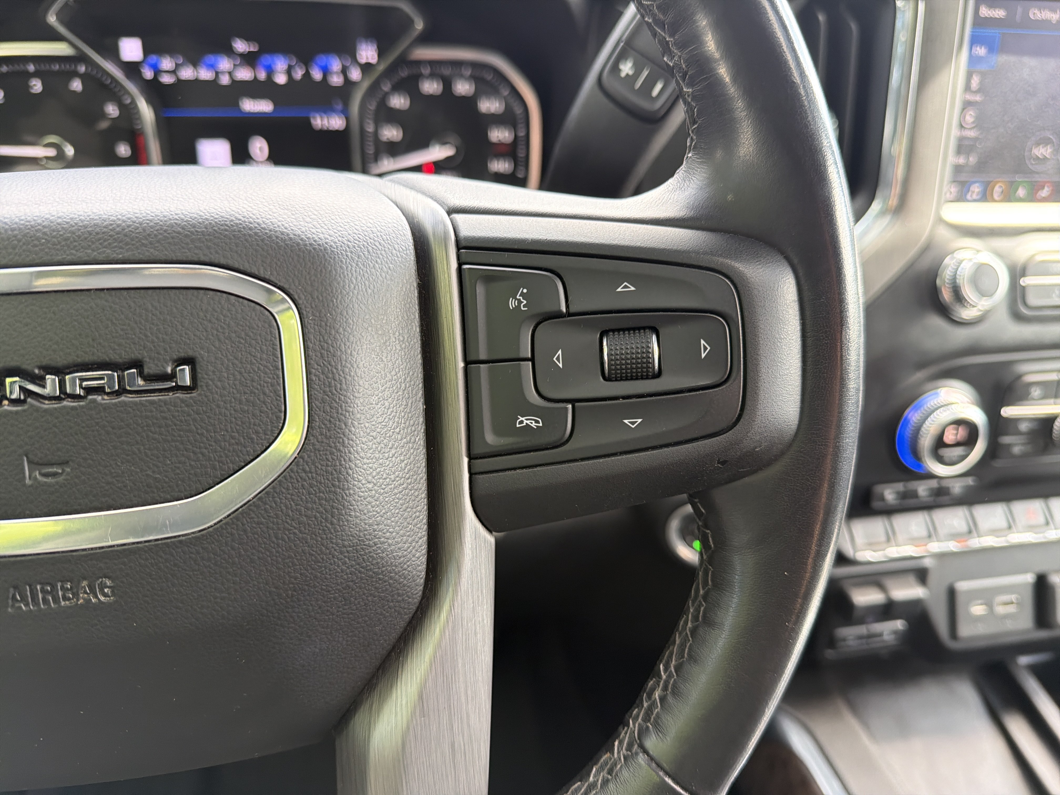 Used 2022 GMC Sierra 2500 Denali w/ Denali Ultimate Package AWD/4WD image 20