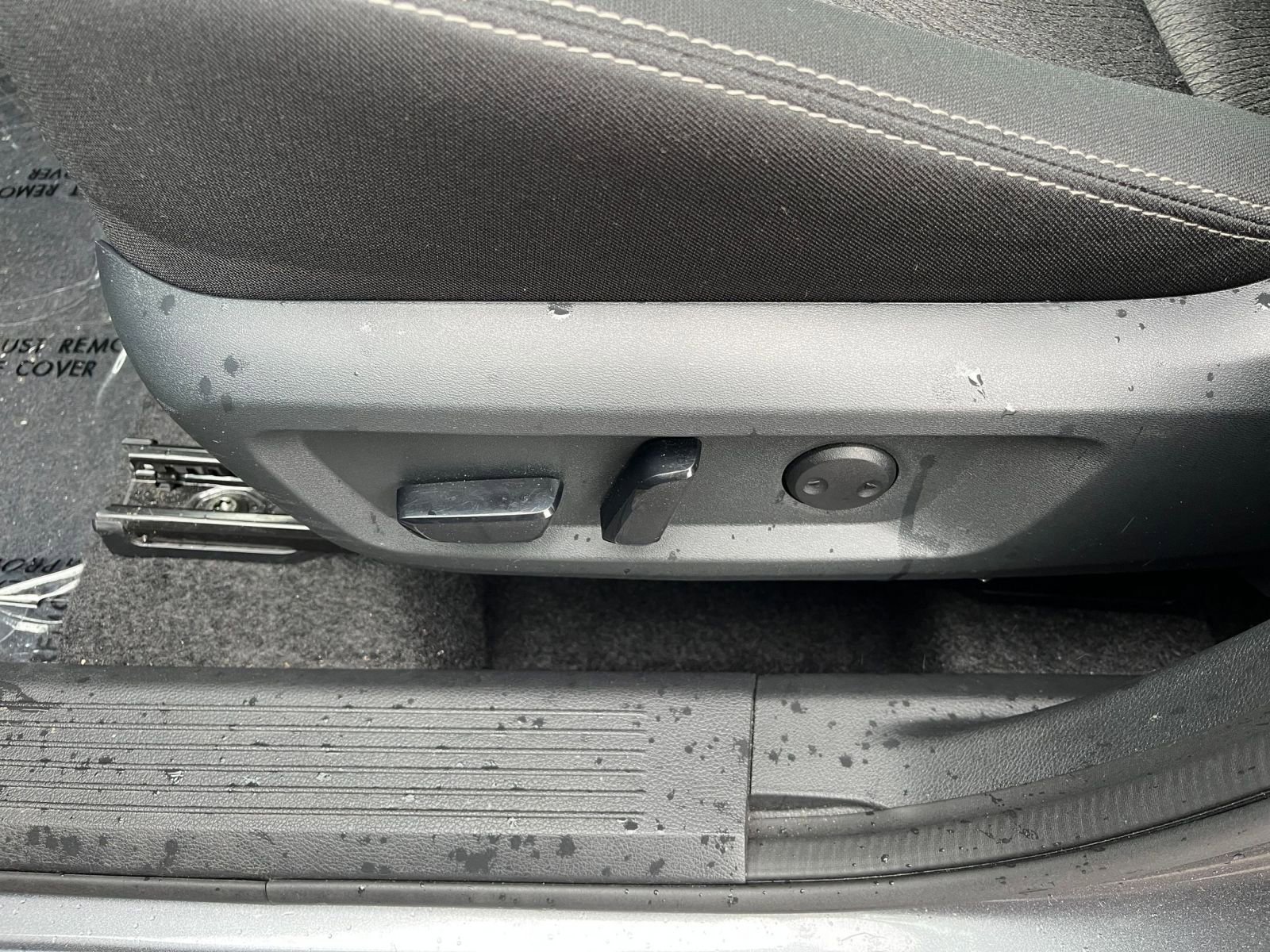 Used 2025 Nissan Rogue SV image 22