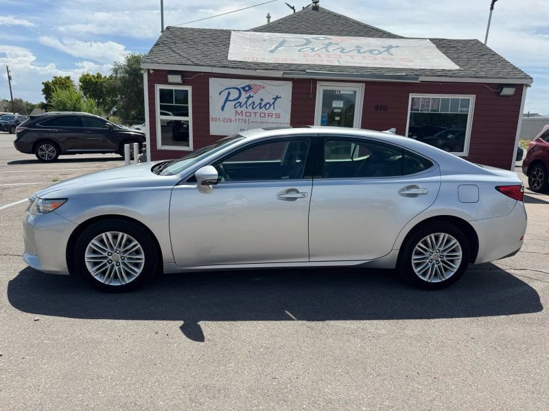 Used 2014 Lexus ES 350 w/ Premium Package FWD image 2