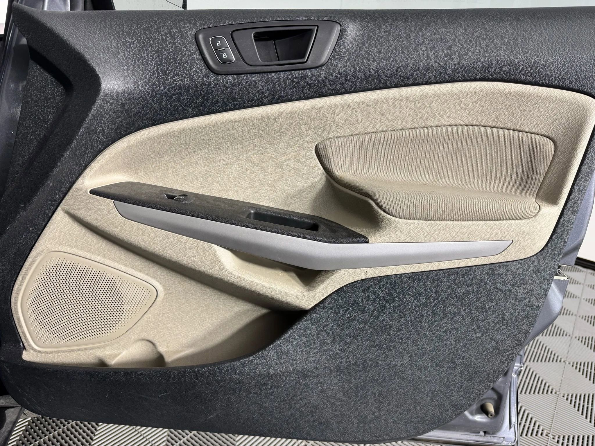 Used 2021 Ford EcoSport S image 35