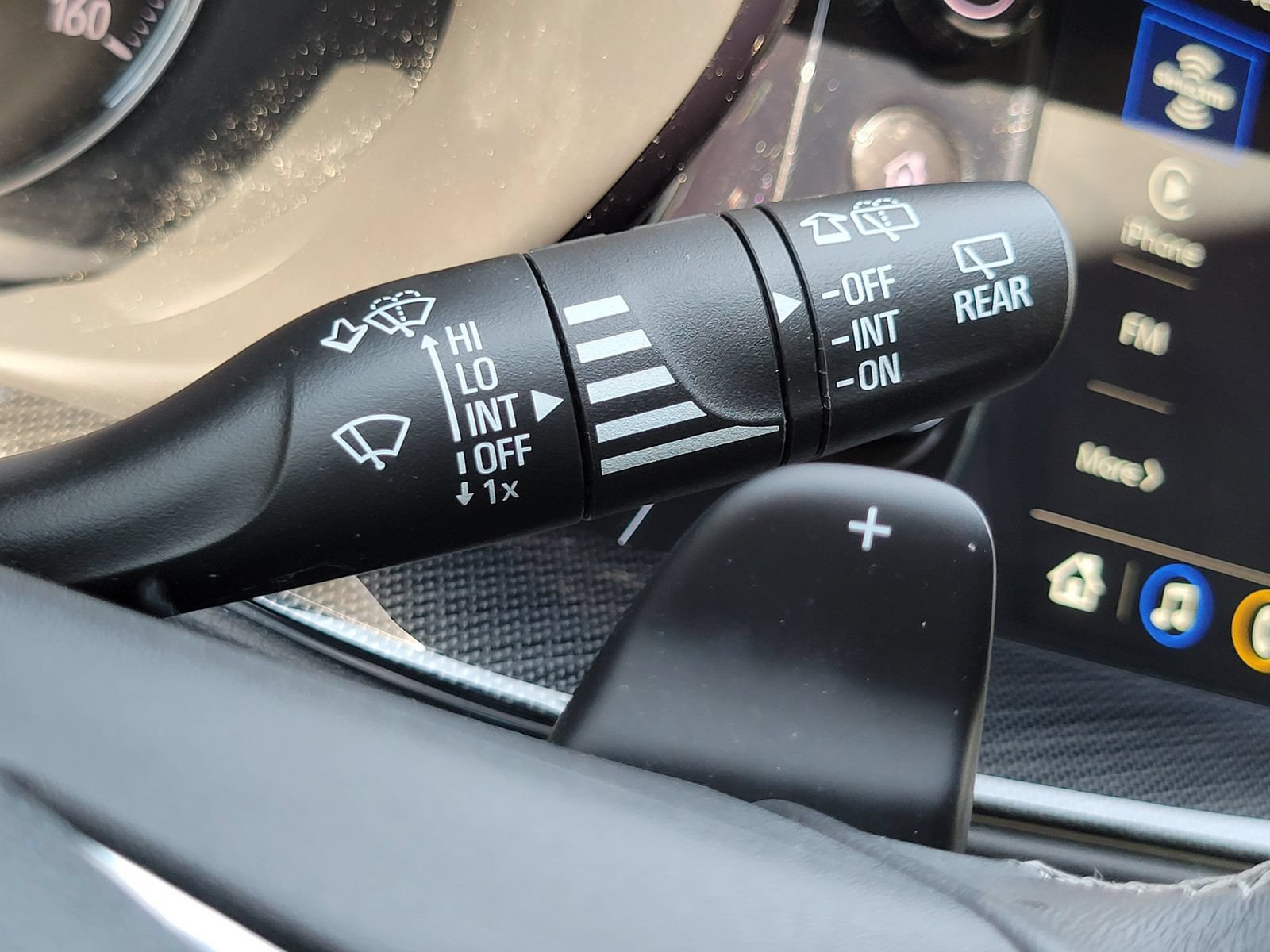 Used 2023 Buick Envision Essence AWD/4WD image 19
