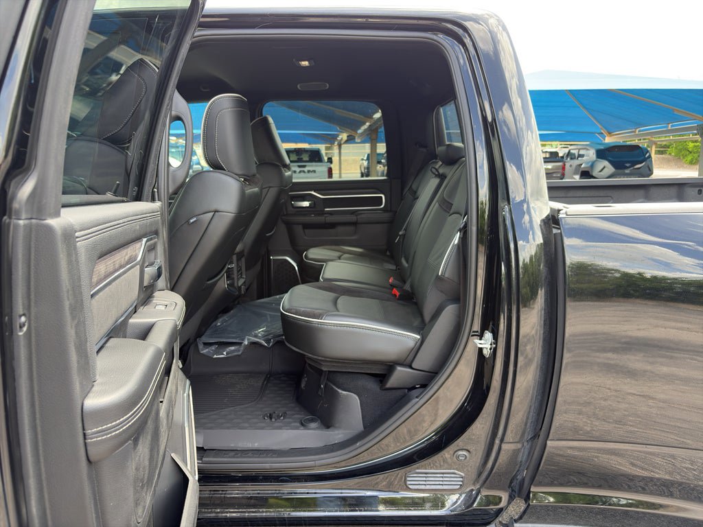 New 2026 RAM 3500 Laramie AWD/4WD image 11