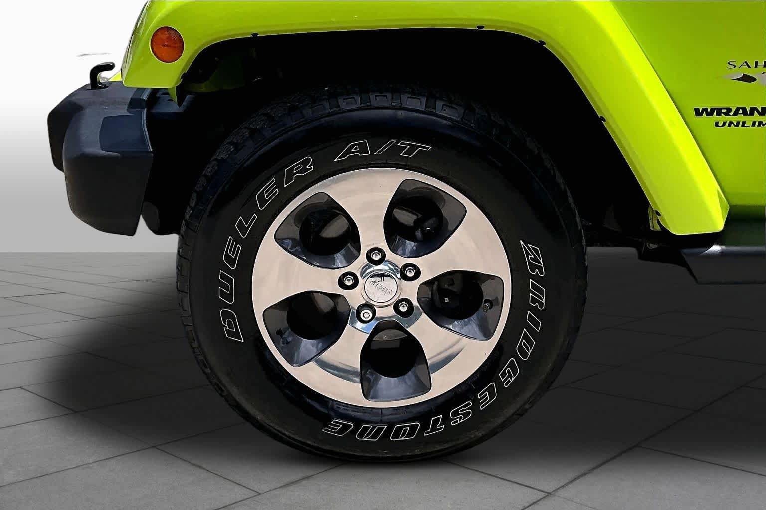 Used 2016 Jeep Wrangler Unlimited Sahara w/ Max Tow Package image 10