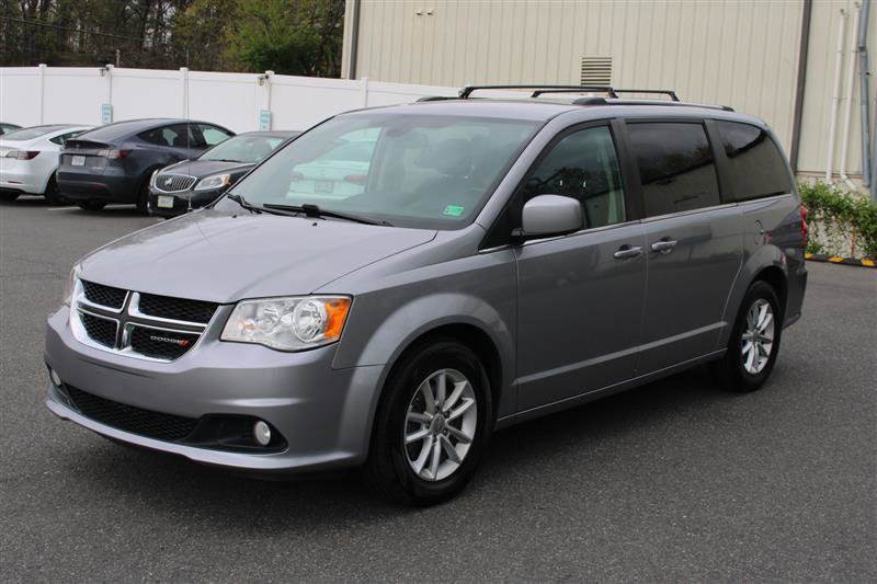 Used 2020 Dodge Grand Caravan SXT image 4