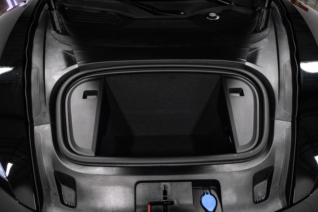Used 2025 Porsche Taycan RWD image 43