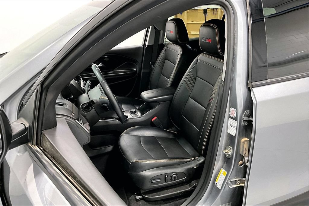 Used 2023 GMC Terrain AT4 AWD/4WD image 30