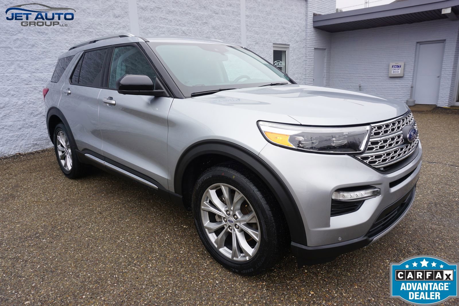 Used 2023 Ford Explorer Limited AWD/4WD image 1