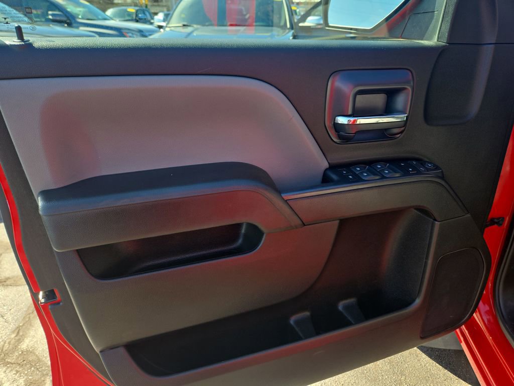Used 2019 Chevrolet Silverado 1500 Custom w/ Custom Convenience Package AWD/4WD image 11
