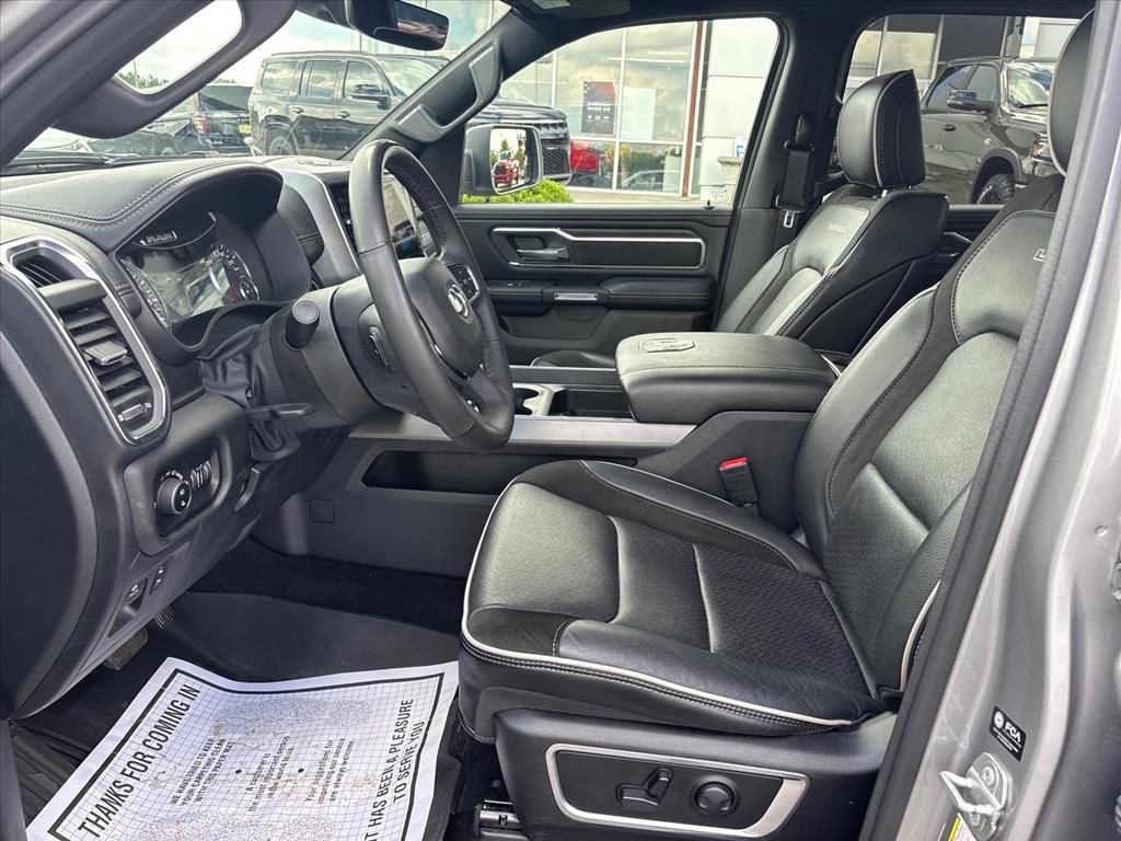 Used 2025 RAM 1500 Laramie w/ Sport Appearance Package AWD/4WD image 11