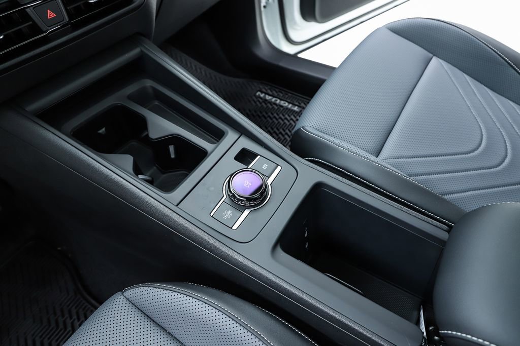 New 2026 Volkswagen Tiguan SE image 63