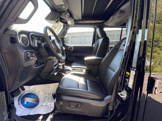 New 2027 Jeep Wrangler Unlimited Sahara AWD/4WD image 15