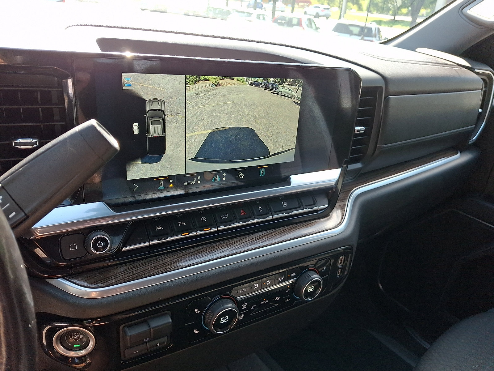 Used 2022 Chevrolet Silverado 1500 LT w/ Safety Package AWD/4WD image 24