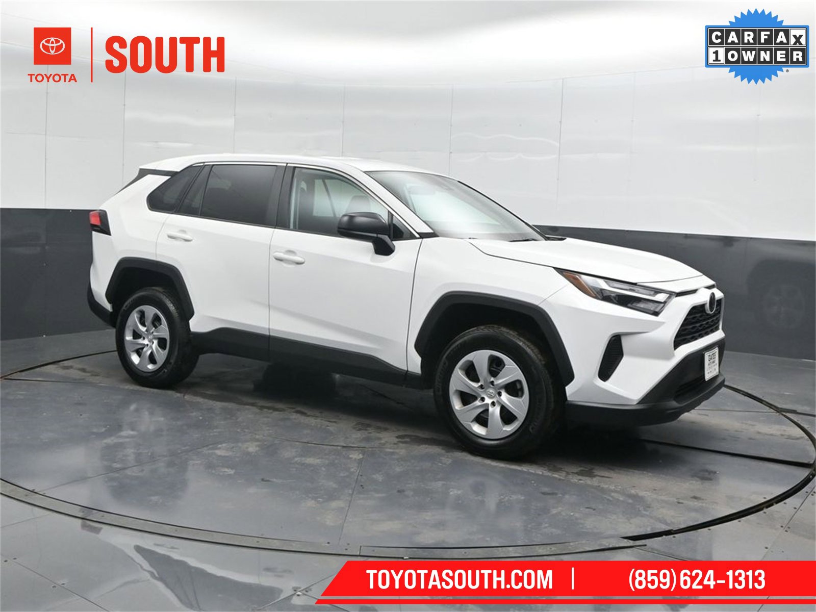 Used 2024 Toyota RAV4 LE image 4
