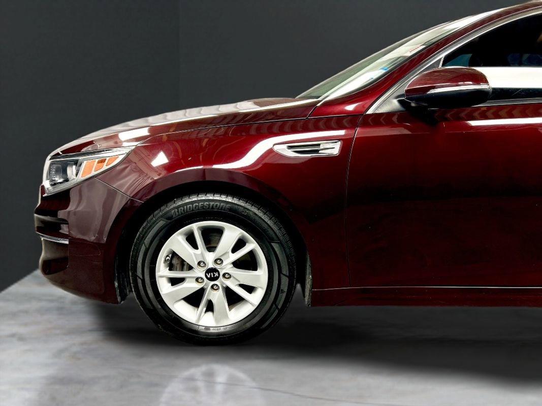 Used 2018 Kia Optima LX image 9