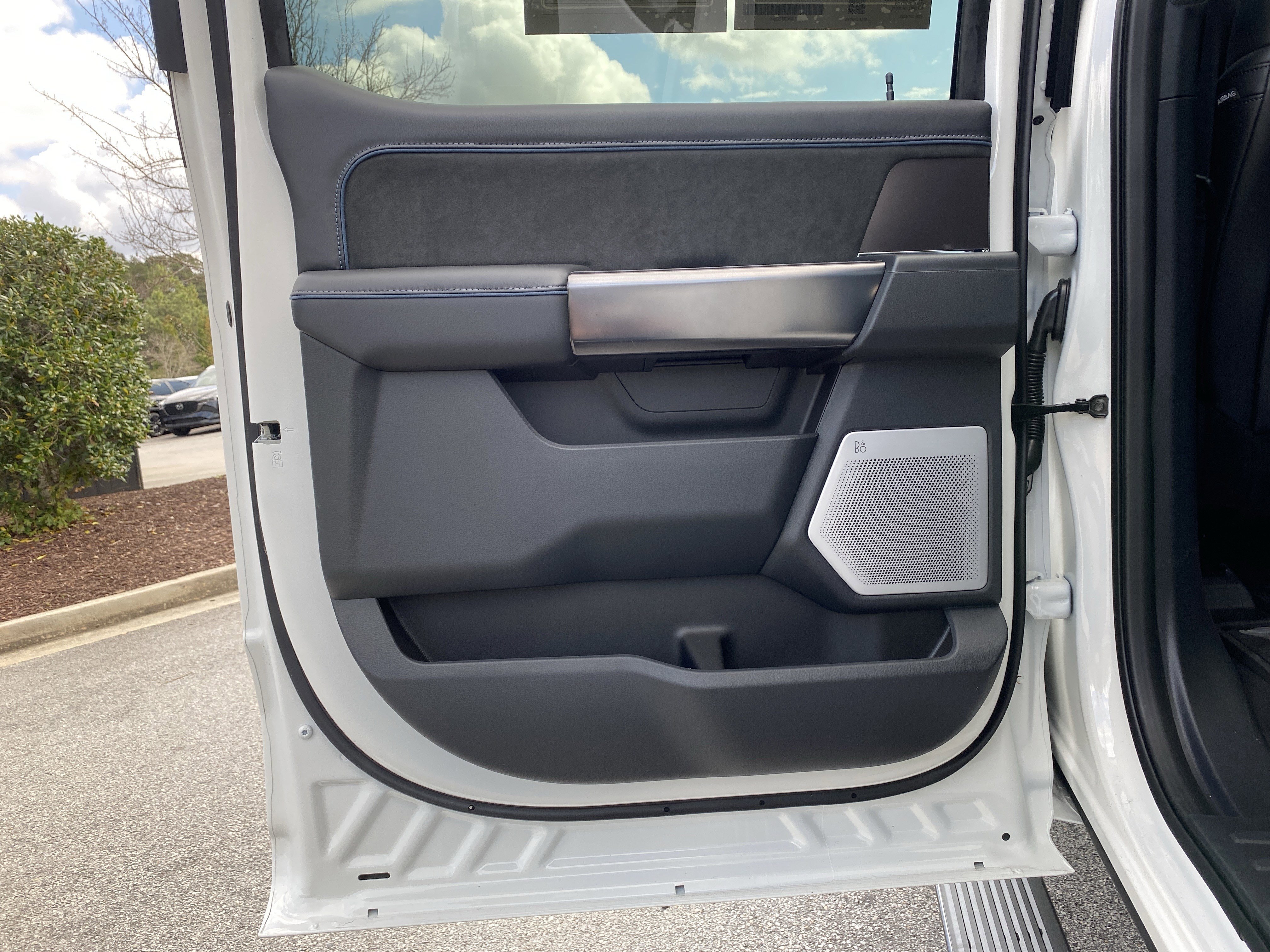 Used 2026 Ford F450 Platinum w/ FX4 Off-Road Package image 42