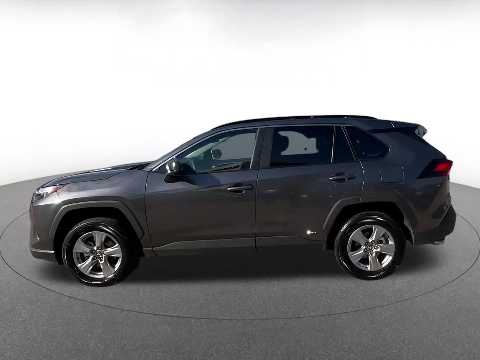 Used 2025 Toyota RAV4 LE image 10