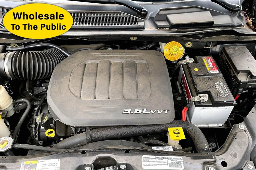 Used 2016 Chrysler Town & Country Touring image 21