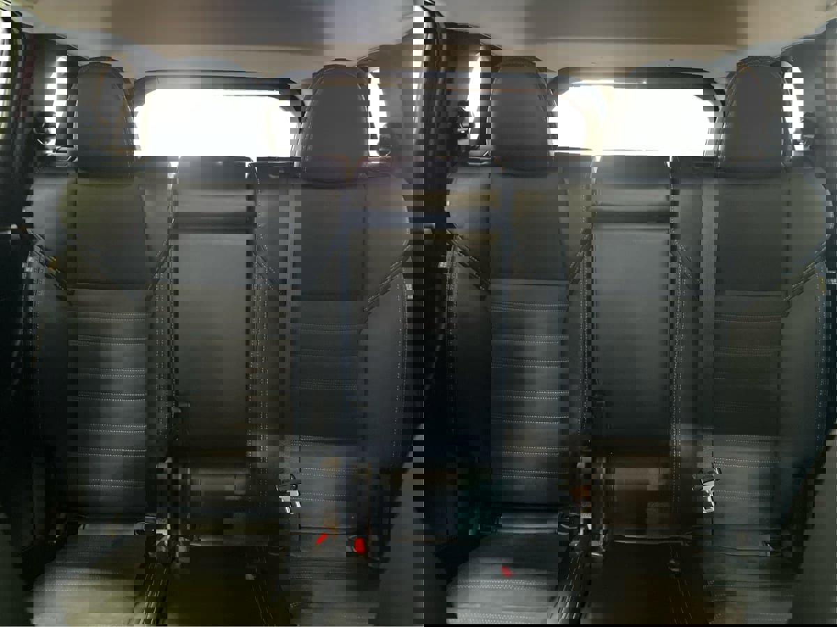 Used 2023 Mitsubishi Outlander SE image 19