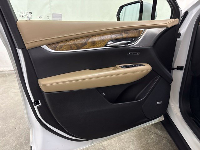 Used 2021 Cadillac XT5 Sportv w/ Platinum Package AWD/4WD image 32