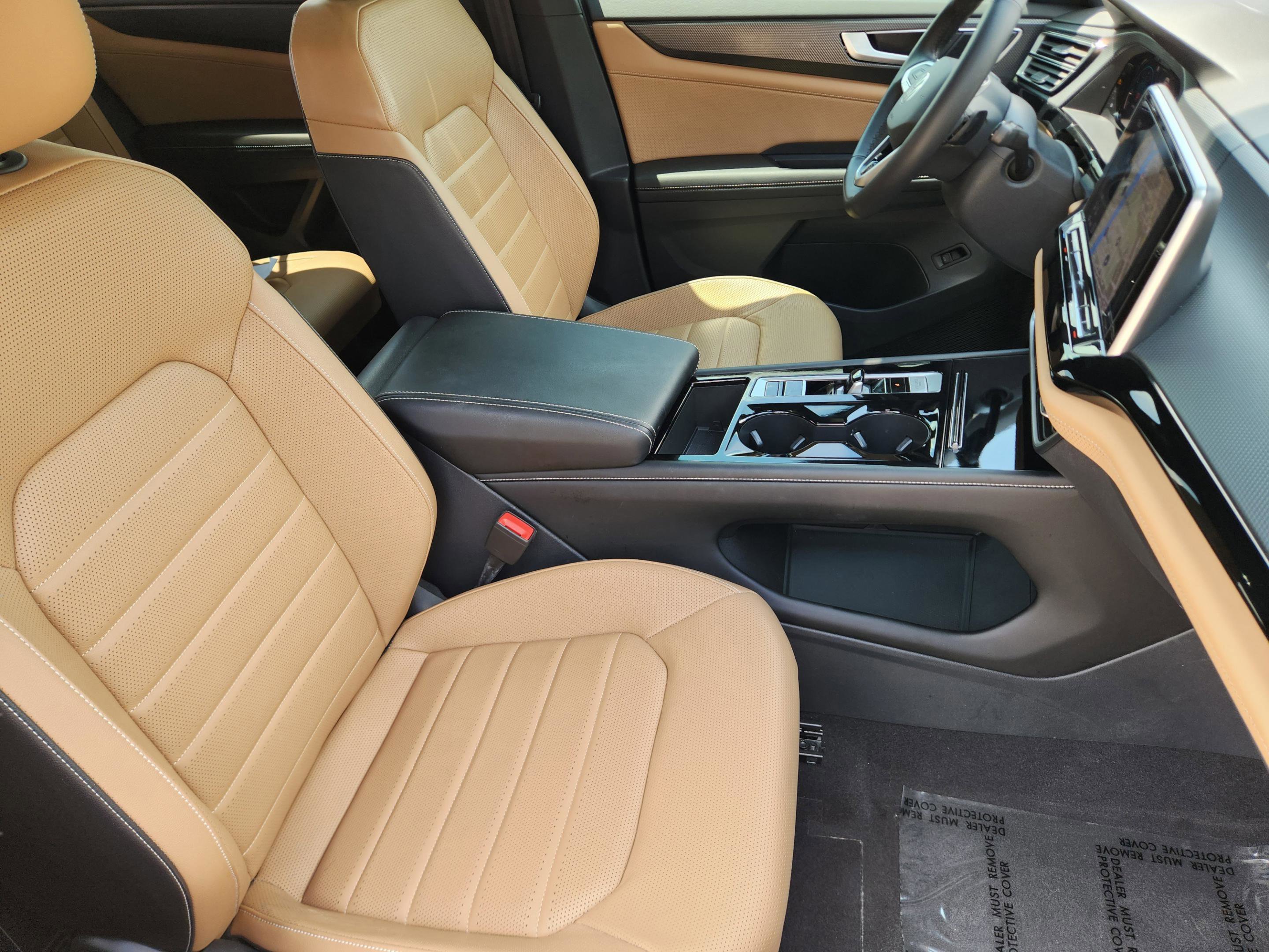 Used 2024 Volkswagen Atlas Cross Sport SEL R-Line AWD/4WD image 6
