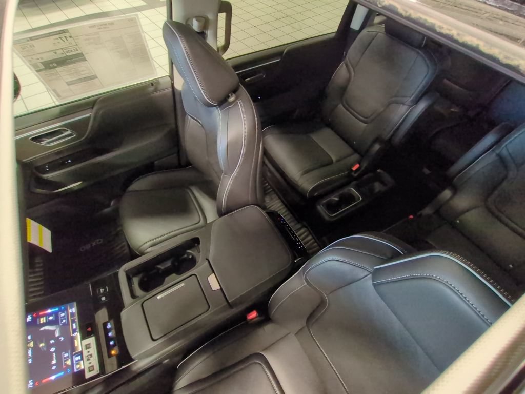 New 2026 INFINITI QX80 Luxe w/ Cargo Package AWD/4WD image 7