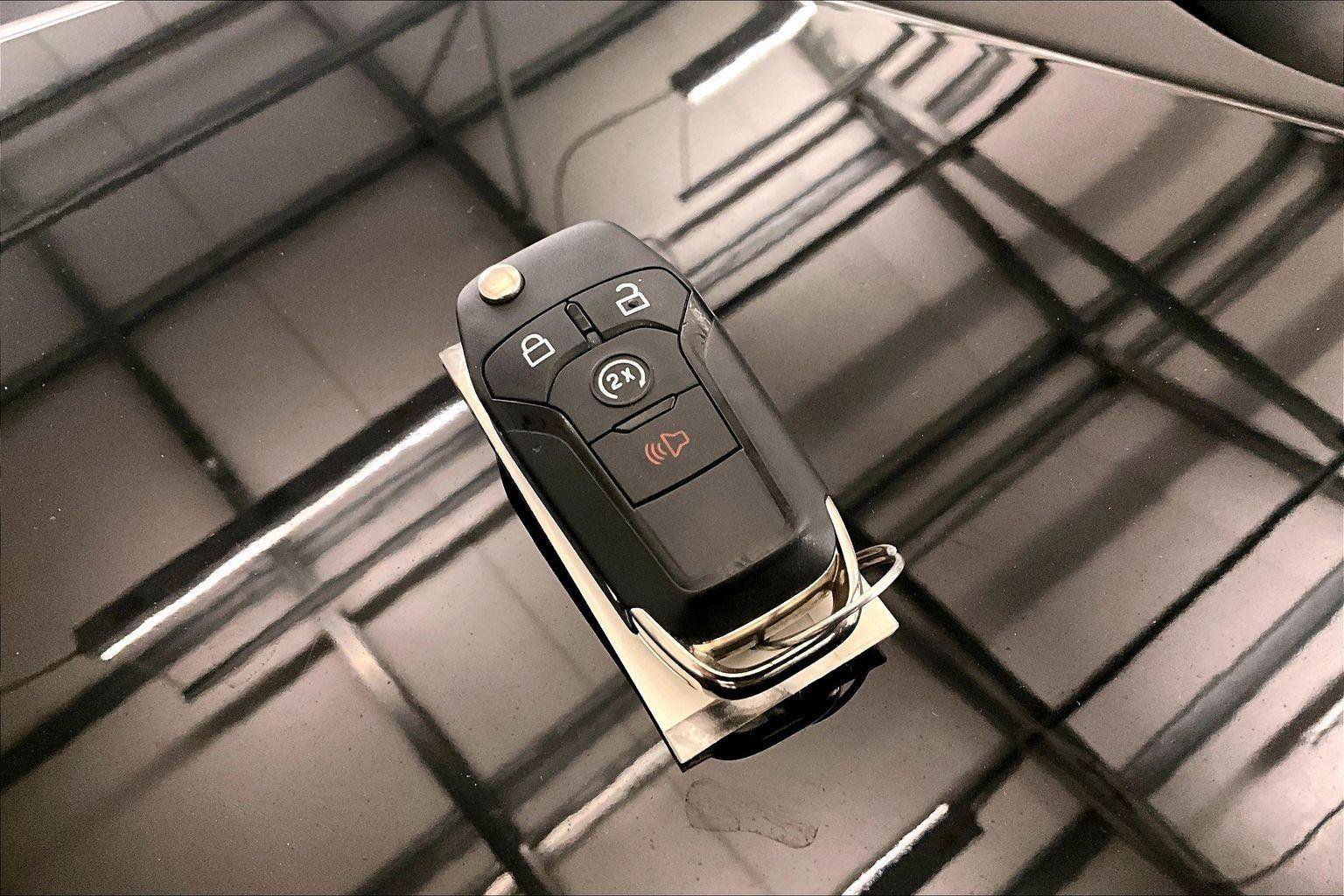 Used 2022 Ford F250 XLT w/ XLT Premium Package image 9