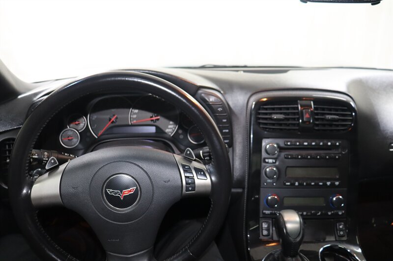 Used 2008 Chevrolet Corvette Coupe w/ Preferred Equipment Group RWD image 9