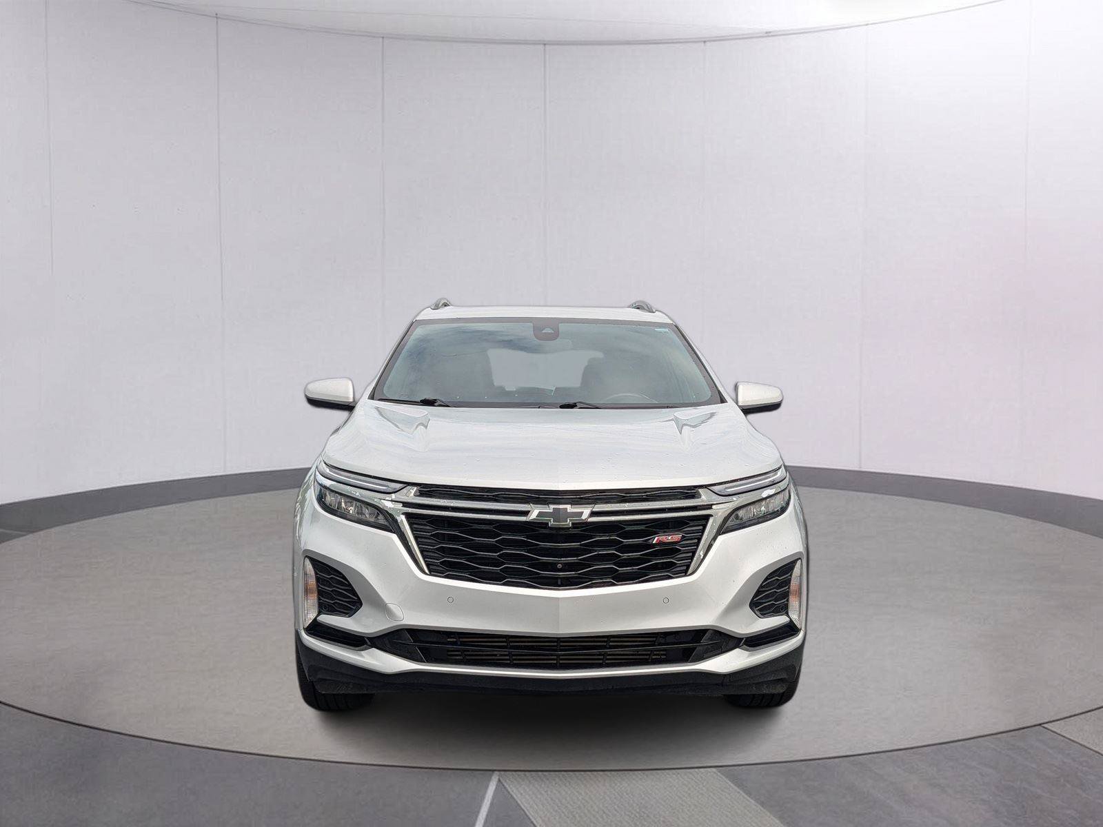 Used 2022 Chevrolet Equinox RS w/ RS Leather Package FWD image 8