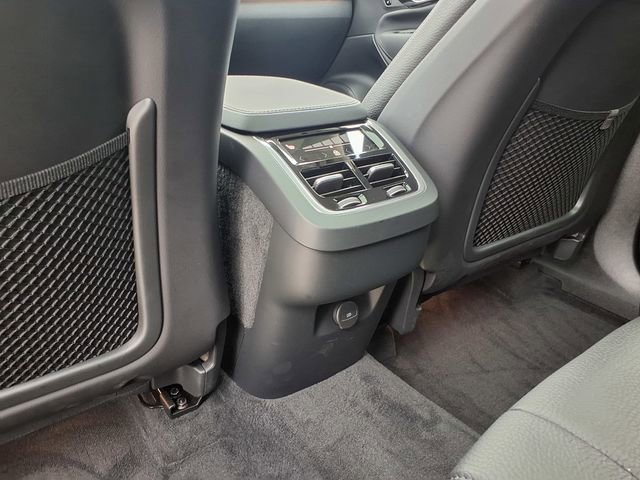 Used 2023 Volvo XC90 B6 Plus w/ Protection Package Premier AWD/4WD image 29
