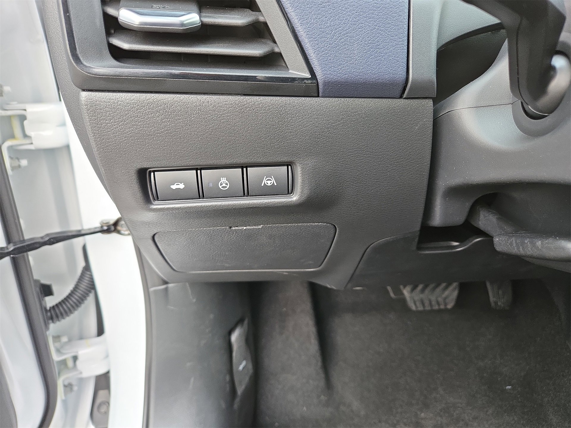 New 2026 Nissan Sentra SL w/ Floor Mat Package image 19