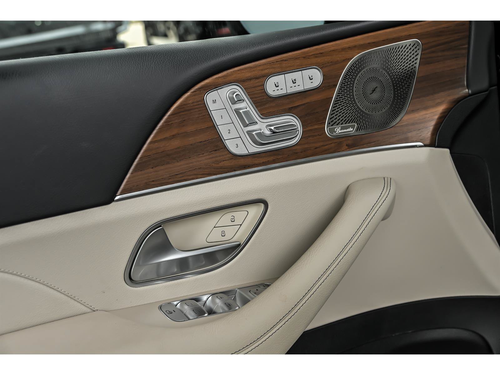 Certified 2024 Mercedes-Benz GLS 450 4MATIC image 9