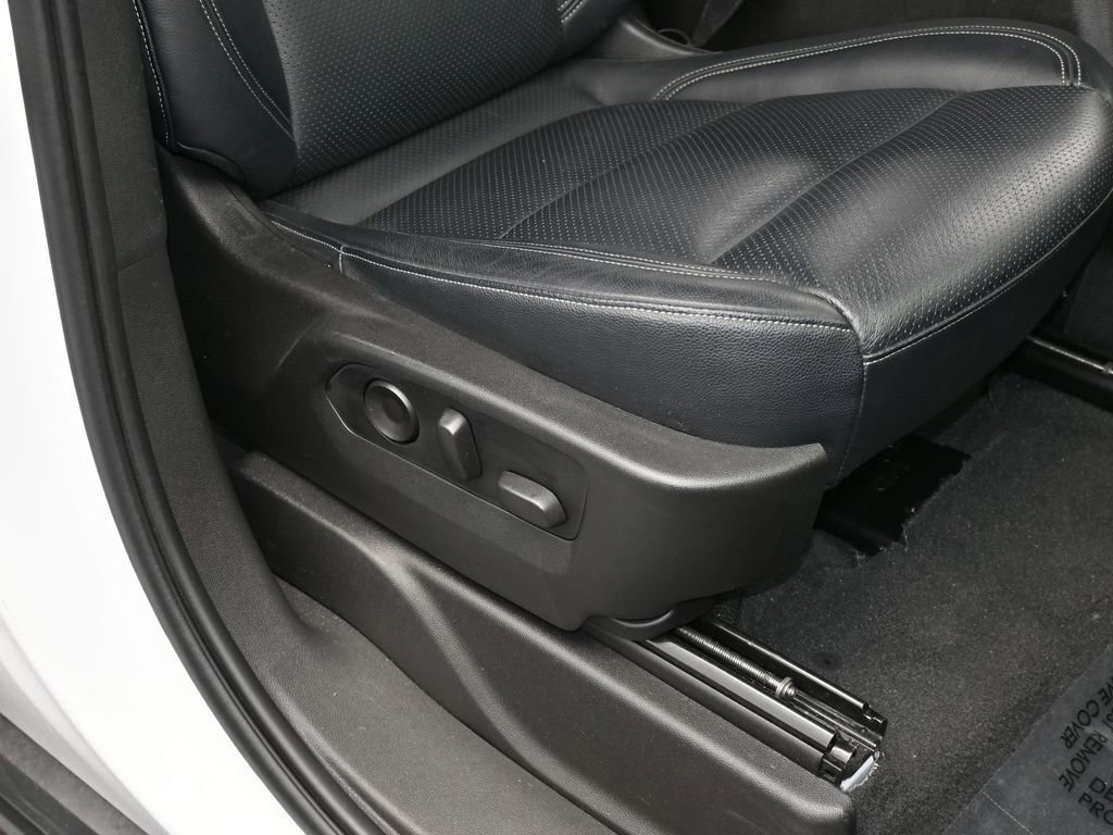 Used 2021 GMC Yukon SLE w/ Gmc Pro Safety Plus Package image 44