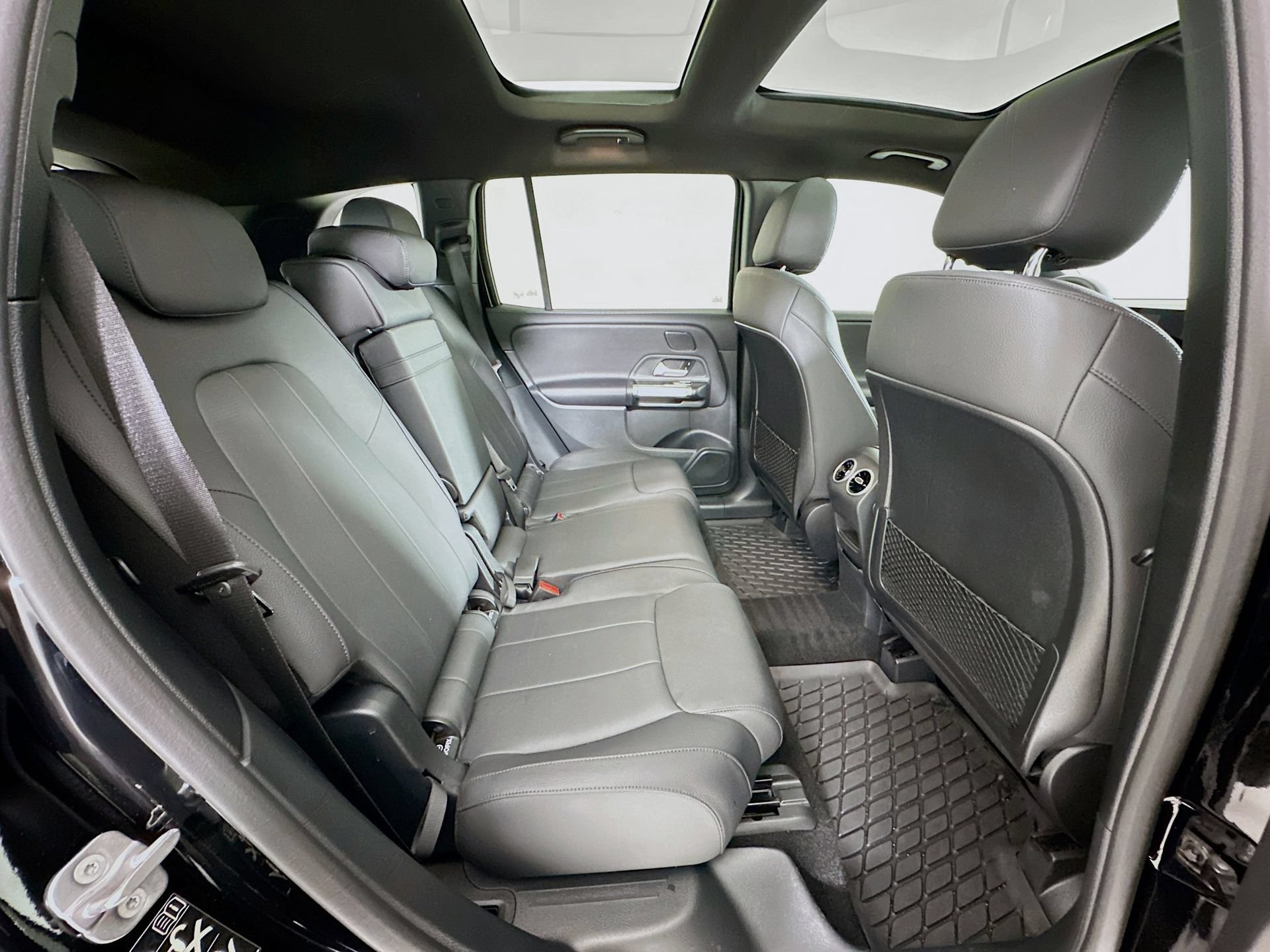 Used 2026 Mercedes-Benz GLB 250 4MATIC image 28