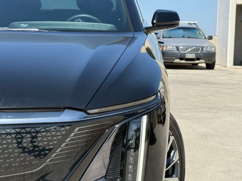 Used 2024 Cadillac Lyriq Sport image 5