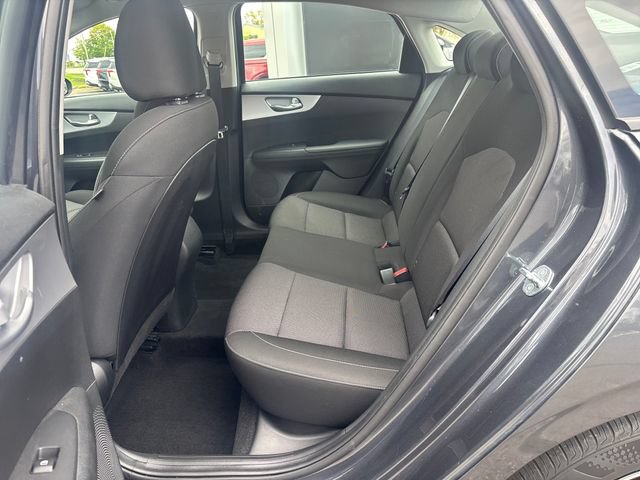 Used 2023 Kia Forte LXS w/ LXS Technology Package FWD image 17