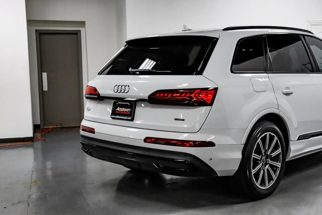 Used 2023 Audi Q7 3.0T Prestige w/ Prestige Package AWD/4WD image 12