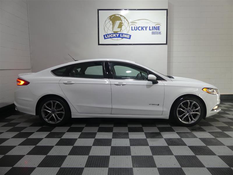 Used 2017 Ford Fusion SE w/ Equipment Group 601A image 6