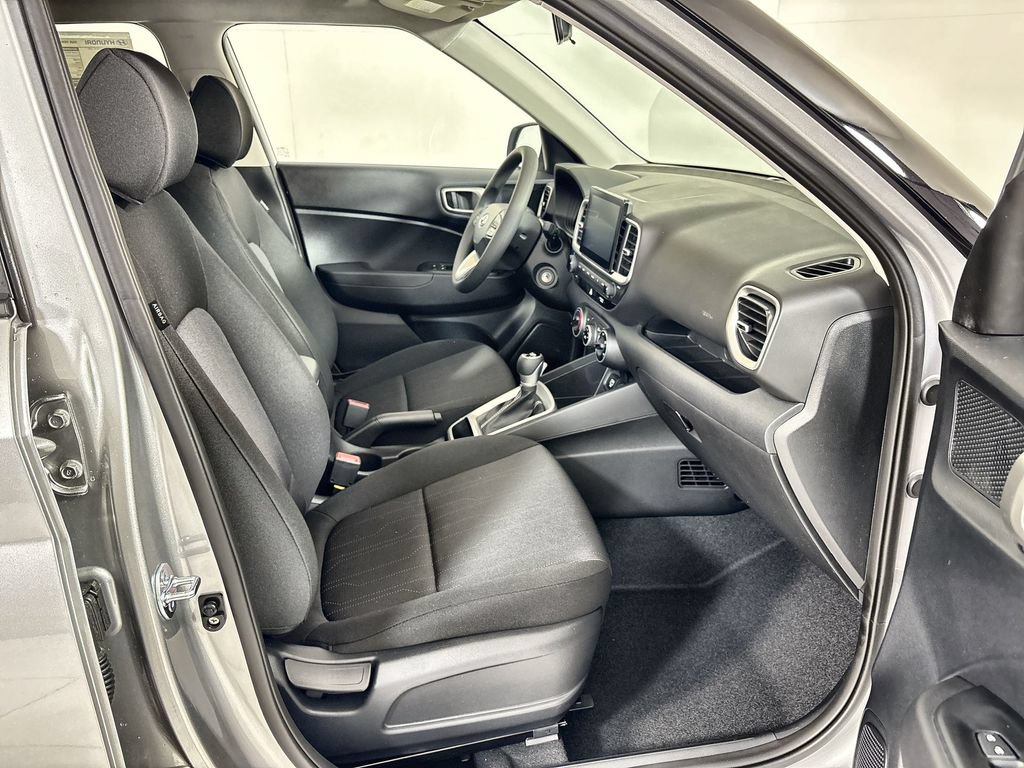 New 2026 Hyundai Venue SE FWD image 24