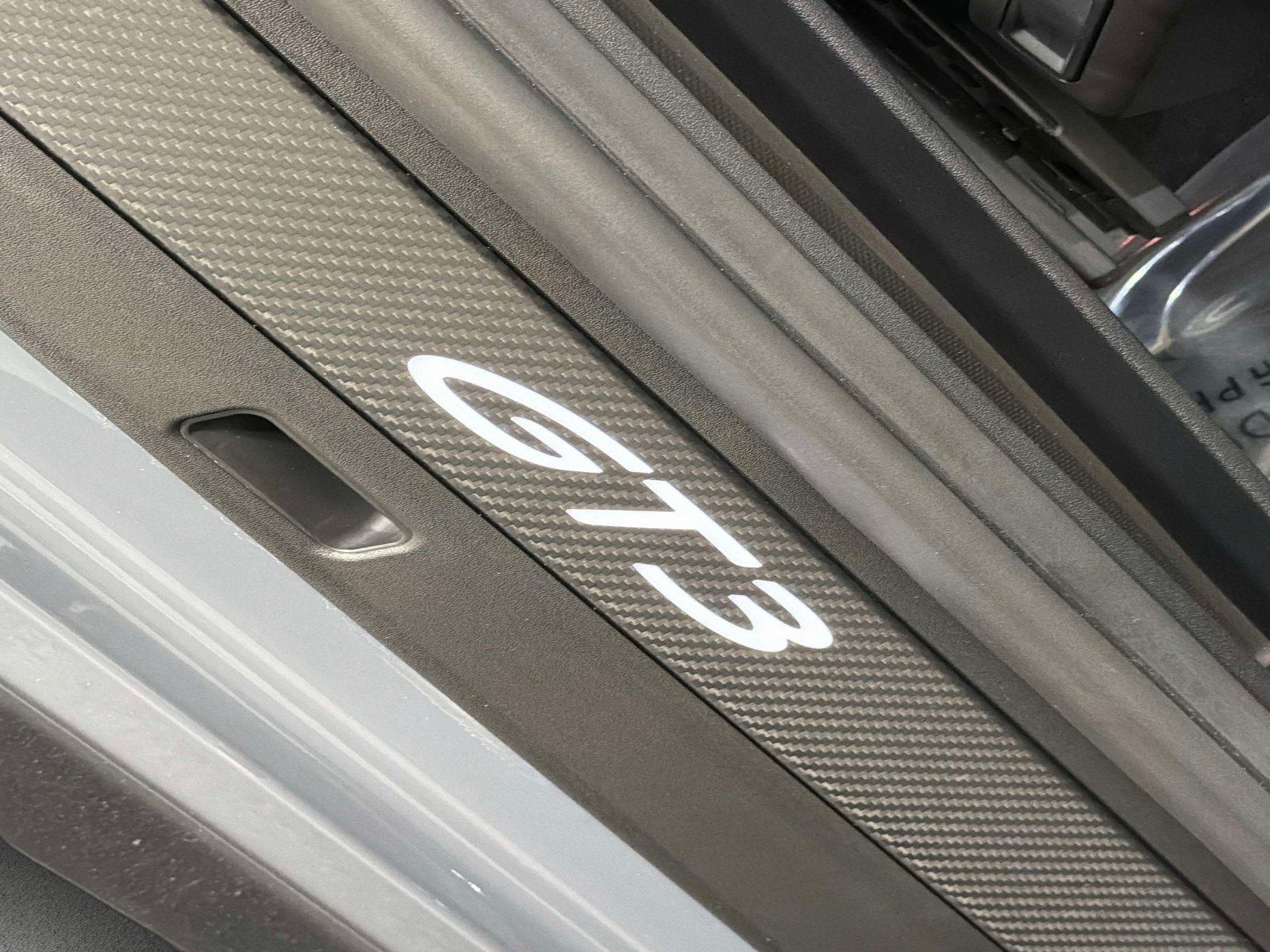 Used 2026 Porsche 911 GT3 w/ Weissach Package RWD image 25