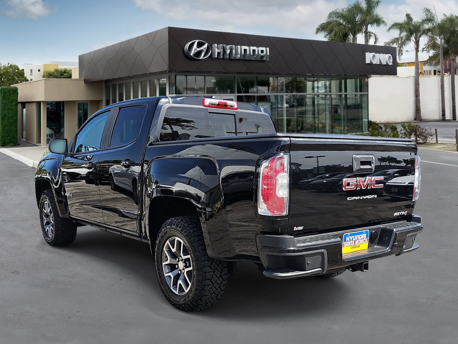 Used 2021 GMC Canyon AT4 w/ Trailering Package AWD/4WD image 5